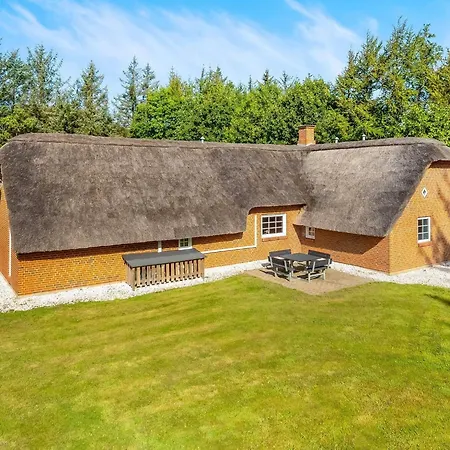 Holiday Lxxiii Holiday home
